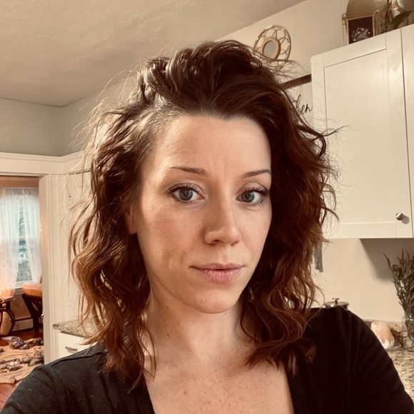 Meet your Posher, Maegen Jo - Picture 2 of 5